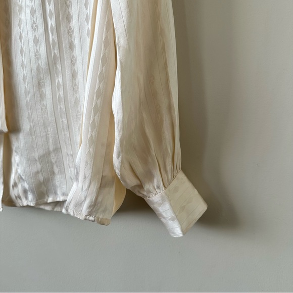 CELINE PARIS- Vintage Cream 100% Silk Pussy Bow Button Down Blouse (Size:40) - Picture 8 of 15